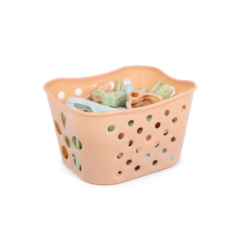 Cesta con 30 pinzas para Ropa